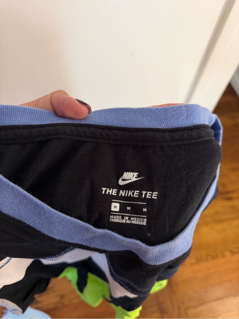 Nike Women’s Black & Light Blue Crop Top
